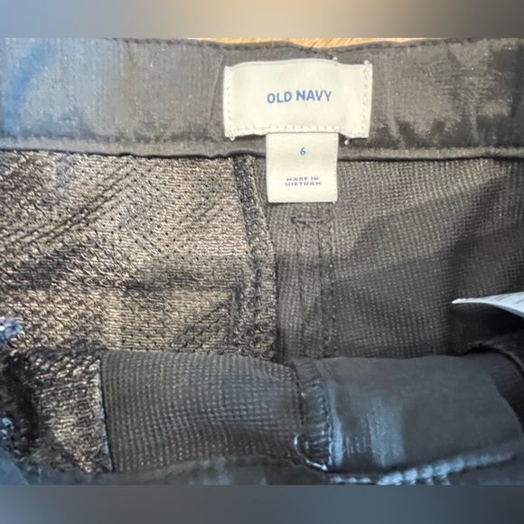 Old navy black moisture wicking boys golf shorts - Picture 3 of 8